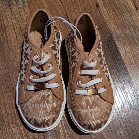 SOLD!! - Picture 1 of 5